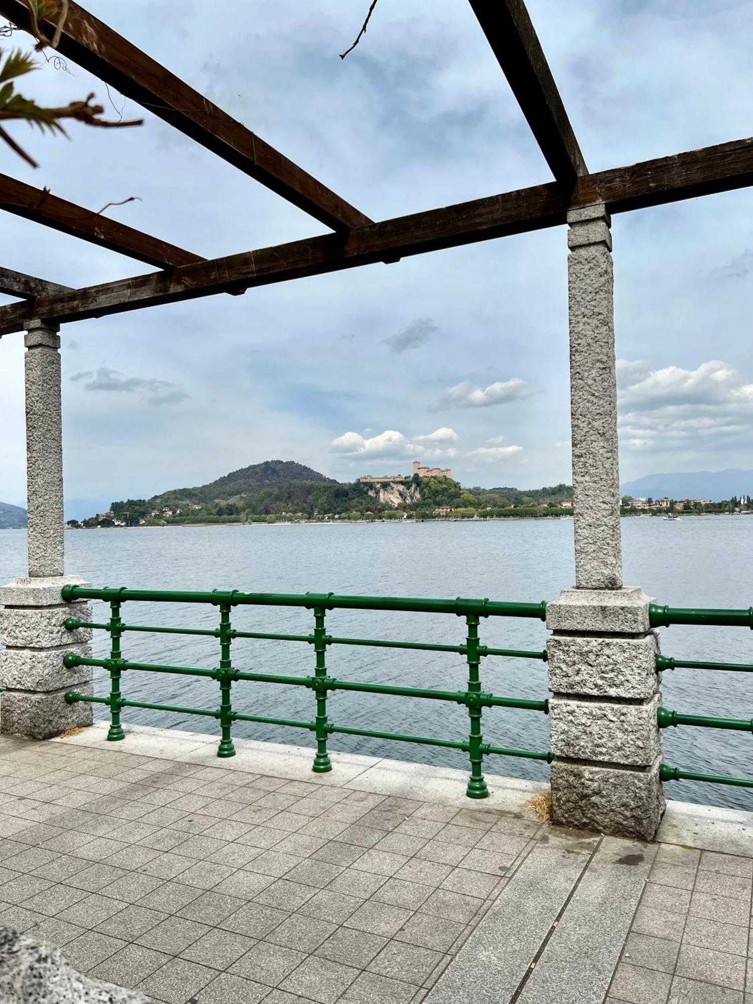 Casa Sul Lago Арона Екстер'єр фото
